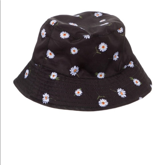 - Alice and Oliva Reversible bucket rain or shine hat new with tags - Picture 6 of 9